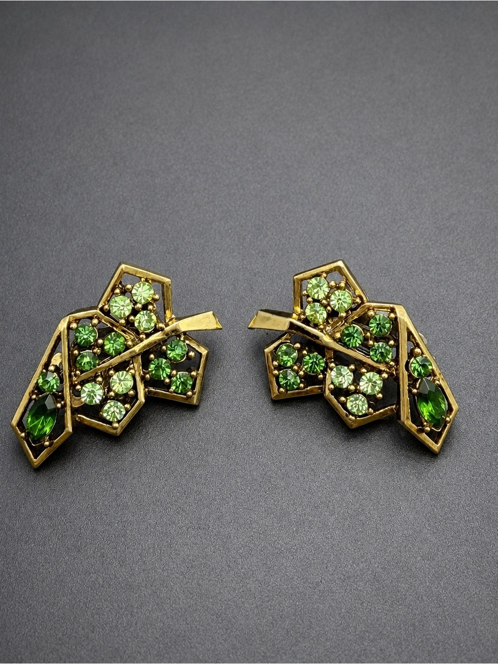 Vintage Weiss Green Leaf Clip-On Earrings